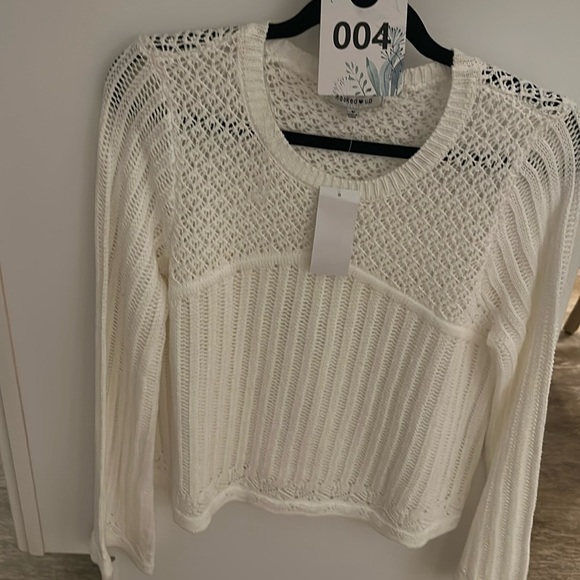 Woman’s #4 - Picture 1 of 6